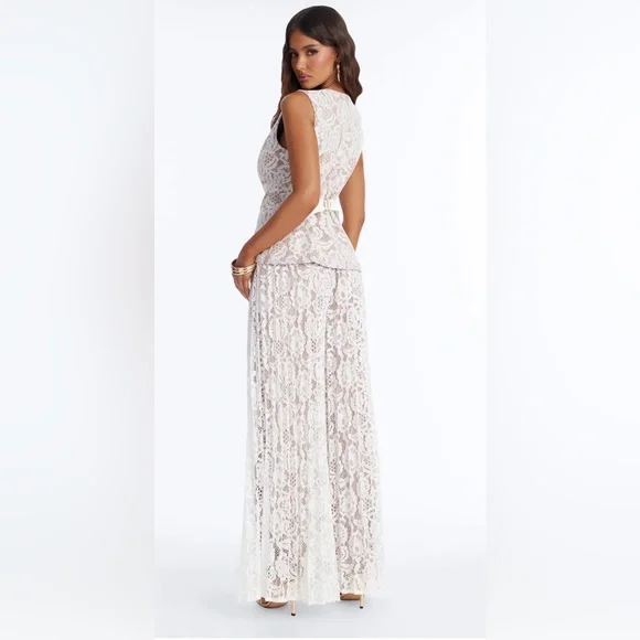 Lace Overlay Wide-Leg Pleated 2 Piece Set in White & nude - Picture 4 of 4